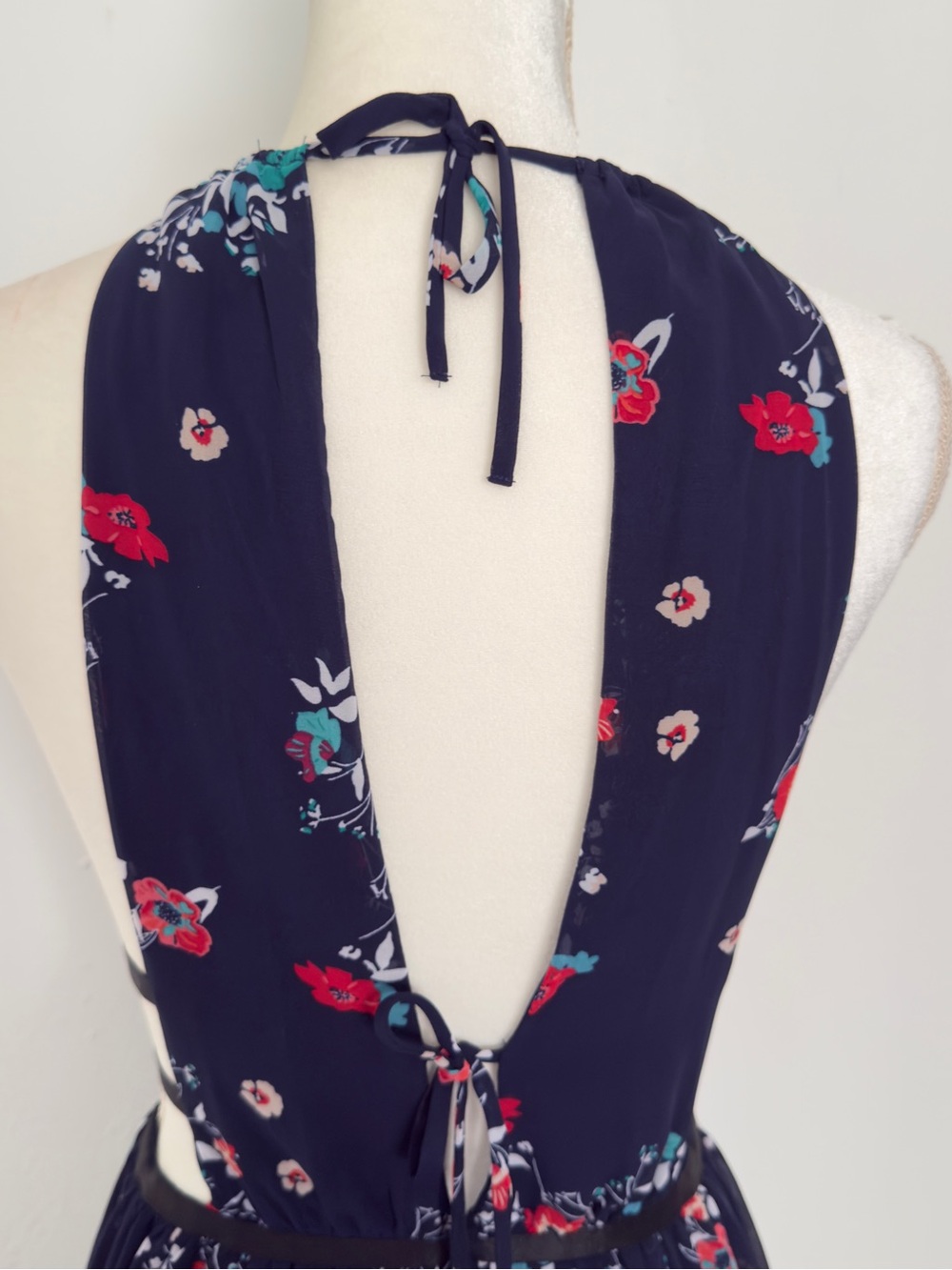 Express Floral Halter MaxiDress NavyBlue Caged Waist Cut Out Sexy Festival Small - Picture 6 of 9